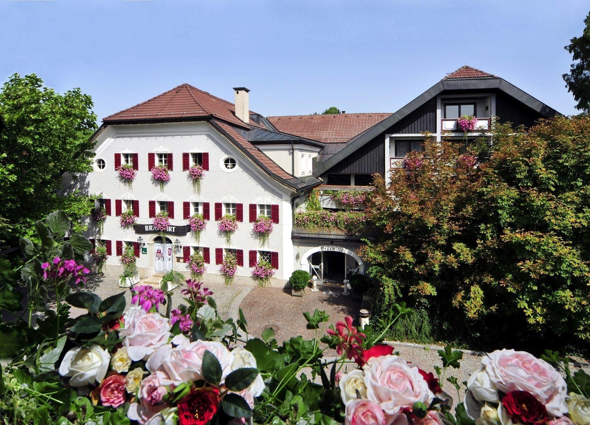 Gasthof Braeuwirt Берґгайм Екстер'єр фото